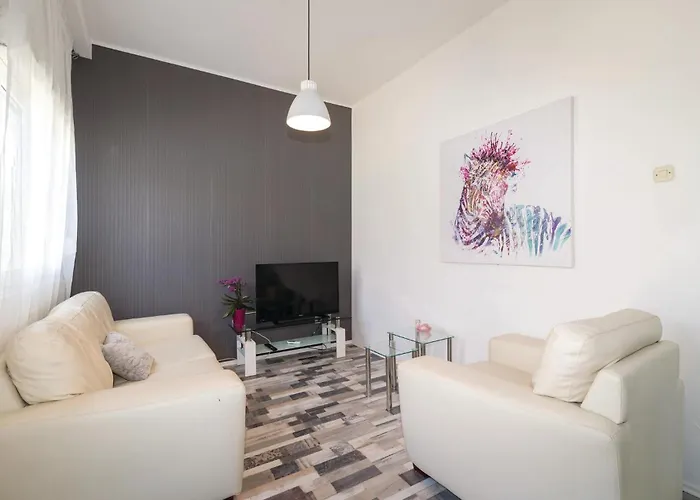 Appartement Awesome In With Wifi *