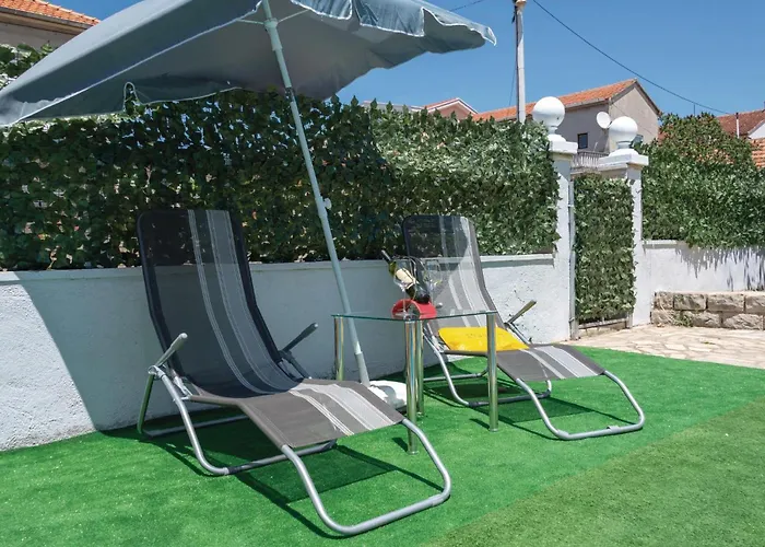 Appartement Awesome In With Wifi